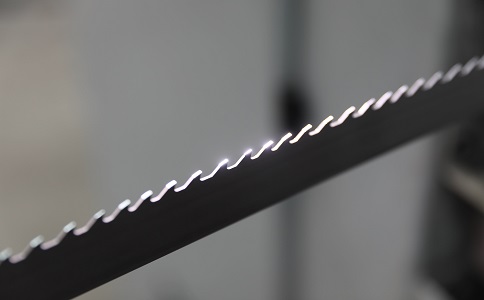 汕头双金属带锯条产生切削噪音的原因具体有哪些？